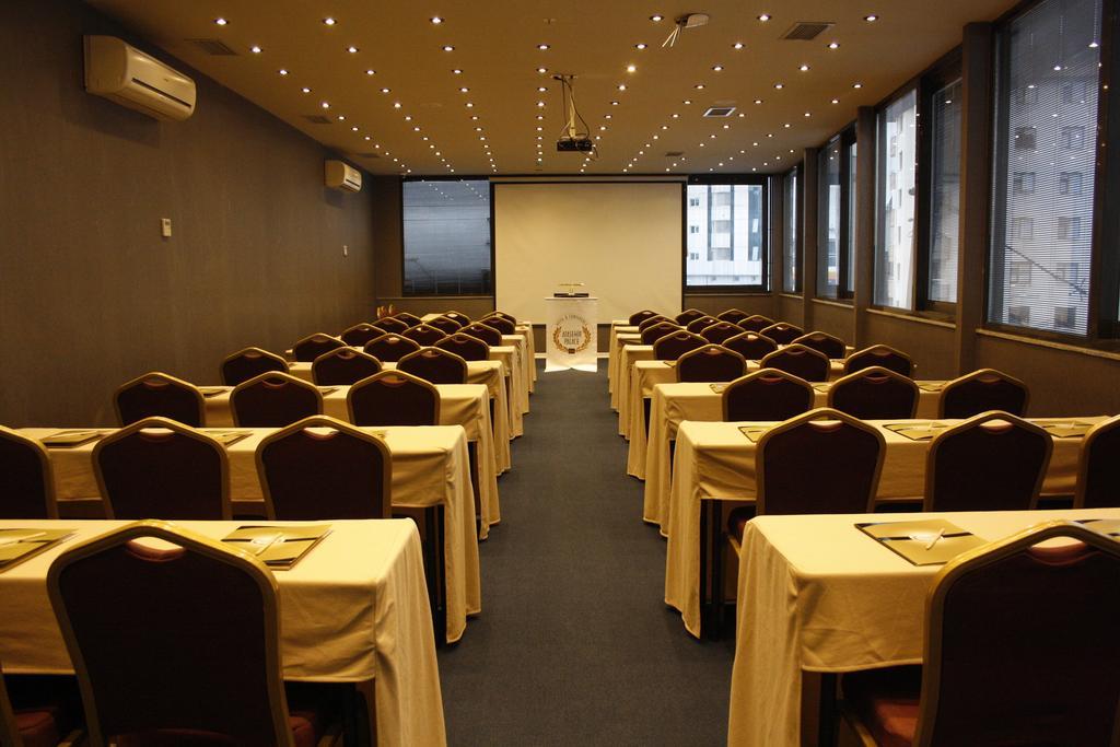 Atasehir Palace Hotel & Conference Istanbul Exteriör bild