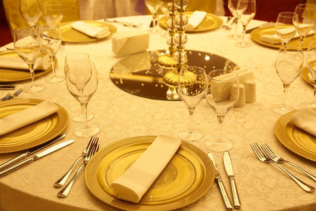 Atasehir Palace Hotel & Conference Istanbul Exteriör bild