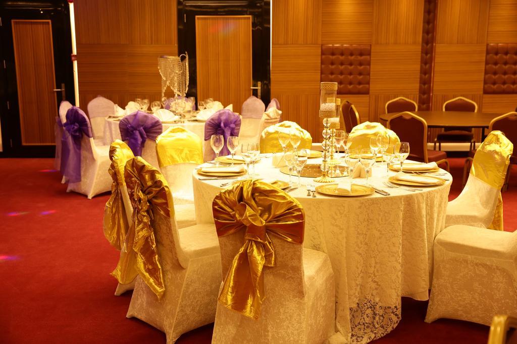 Atasehir Palace Hotel & Conference Istanbul Exteriör bild