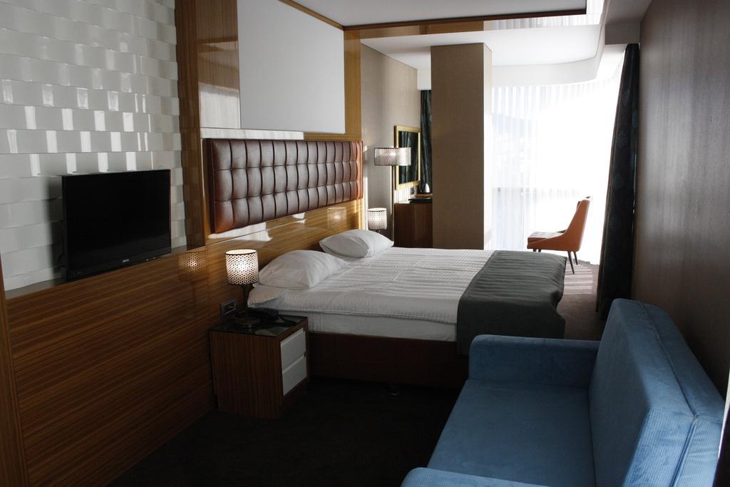 Atasehir Palace Hotel & Conference Istanbul Exteriör bild