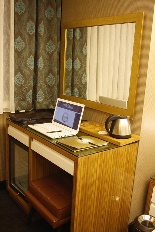 Atasehir Palace Hotel & Conference Istanbul Exteriör bild
